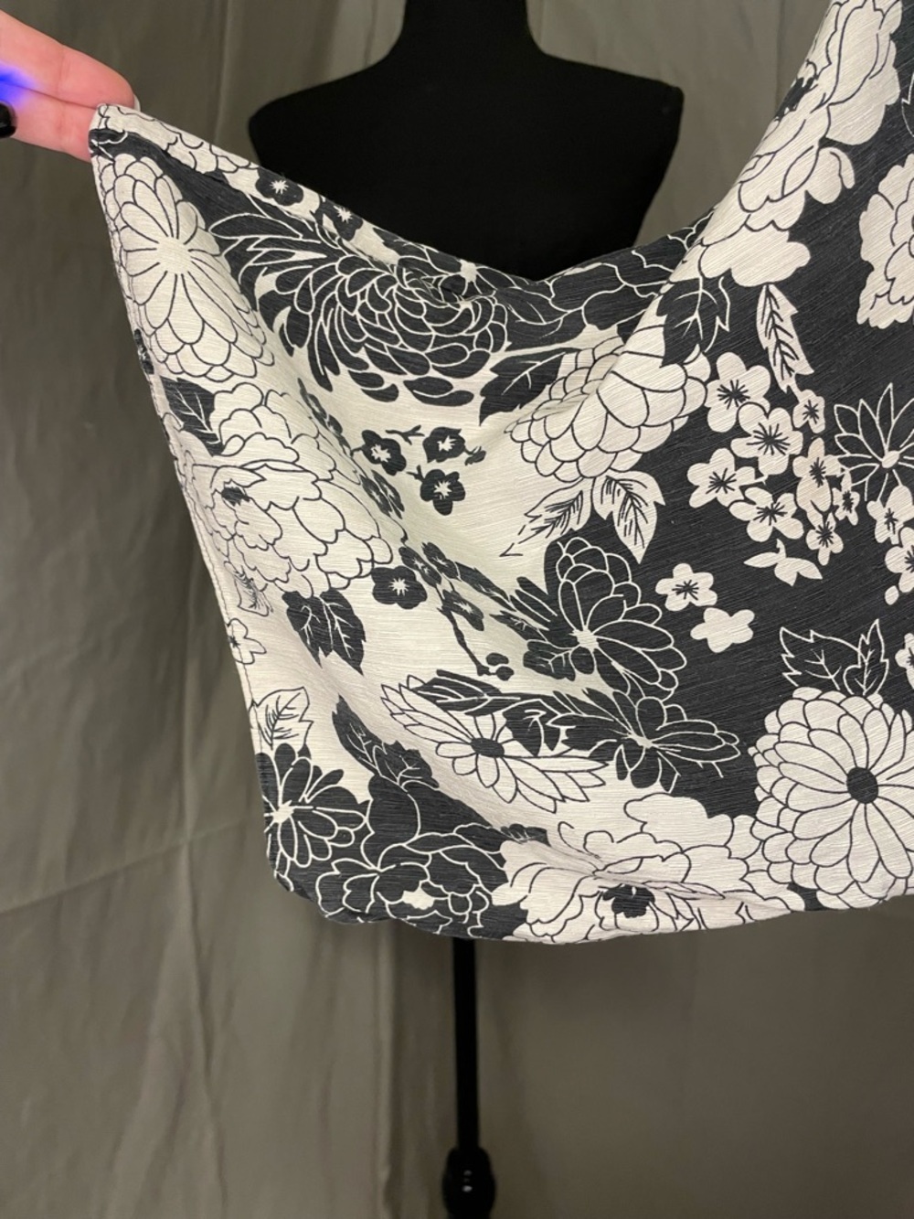 Vintage Y2K Silk Saint Tropez West Black & White Floral Kimono Style Tunic - Picture 14 of 14